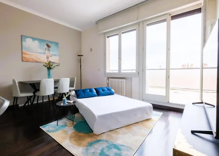 Elegant Penthouse With A View Of The Two Towers And Piazza Maggiore * בולוניה