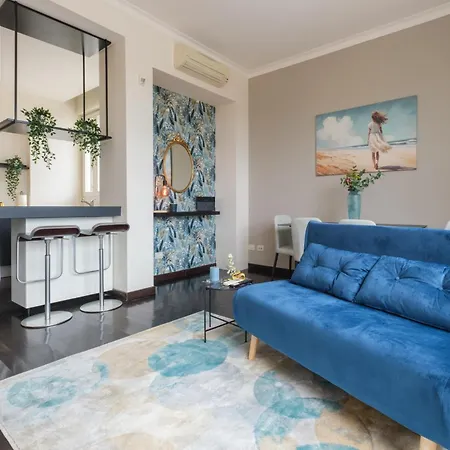 Apartmán Elegant Penthouse With A View Of The Two Towers And Piazza Maggiore *