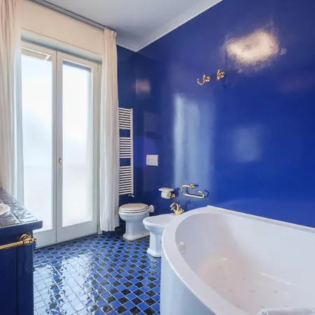 Apartamento Elegant Penthouse With A View Of The Two Towers And Piazza Maggiore Bolonia