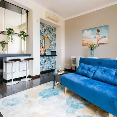 Apartman Elegant Penthouse With A View Of The Two Towers And Piazza Maggiore *